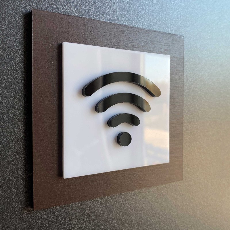 Вказівник Wi-Fi зона, сучасна квадратна табличка з об'ємним значком, акрил + фанера 100×100 мм