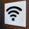 Вказівник Wi-Fi зона, сучасна квадратна табличка з об'ємним значком, акрил + фанера 100×100 мм