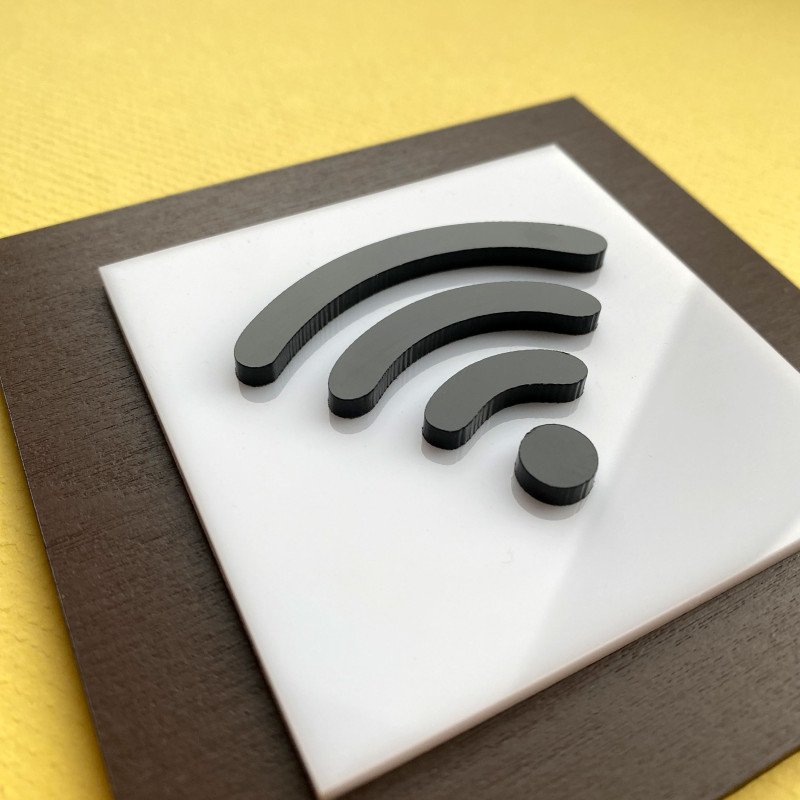Вказівник Wi-Fi зона, сучасна квадратна табличка з об'ємним значком, акрил + фанера 100×100 мм