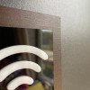 Вказівник Wi-Fi зона, елегантна чорна квадратна табличка з об'ємним білим значком, акрил + фанера, 100×100 мм