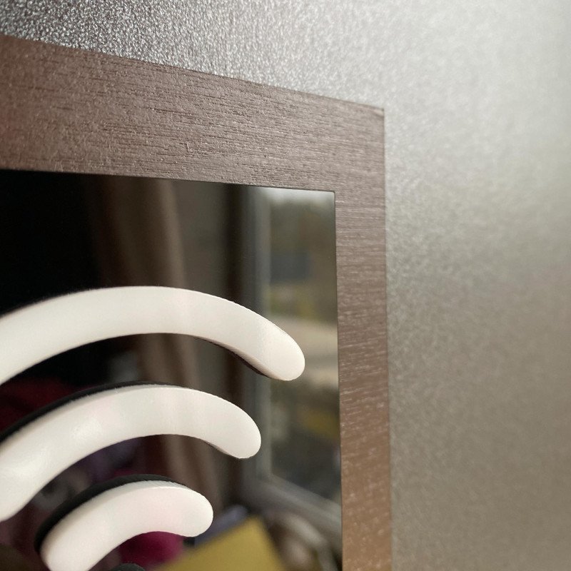 Вказівник Wi-Fi зона, елегантна чорна квадратна табличка з об'ємним білим значком, акрил + фанера, 100×100 мм