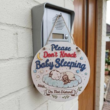 Табличка на двері дитячої кімнати -  будь ласка, не стукайте