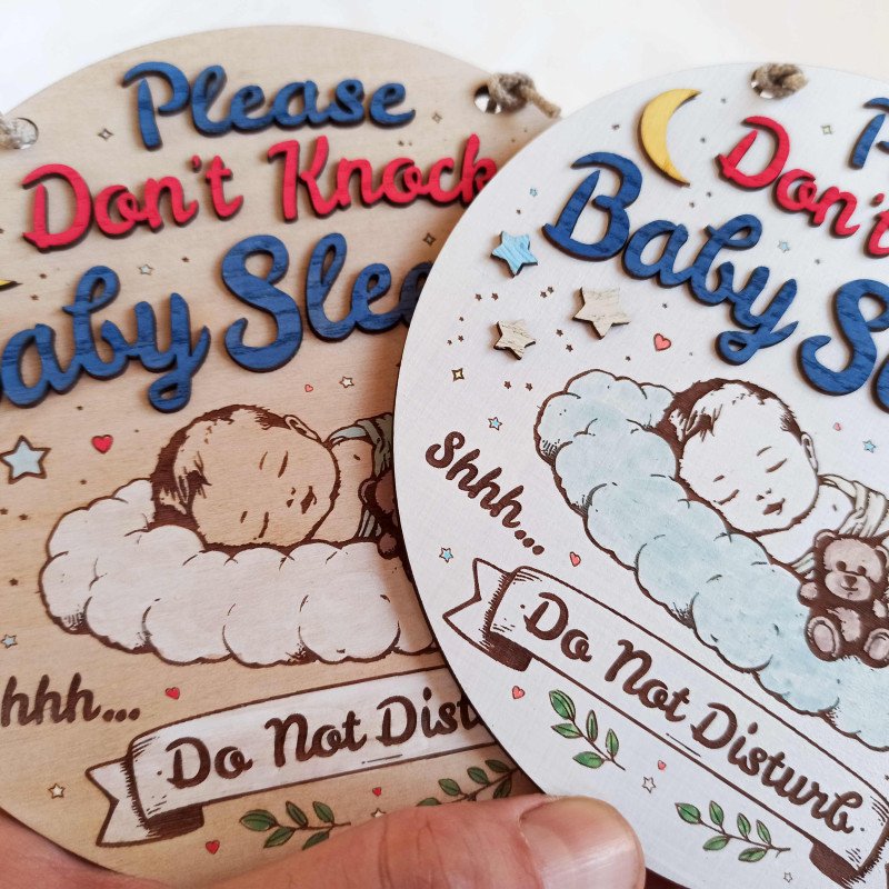 Табличка на двері дитячої кімнати -  будь ласка, не стукайте