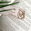 Унікальна дерев'яна закладка "Let Your Heart Bloom" з квітковим дизайном та дівчинкою